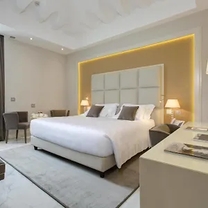 Hotel Aleph Hotel, Curio Collection By Hilton, Rome